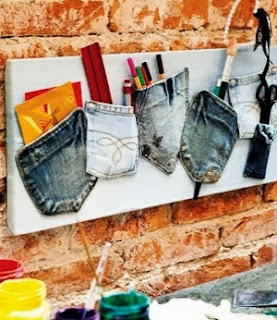 http://portaldemanualidades.blogspot.com.es/2013/12/organizador-hecho-con-ropa-reciclada.html