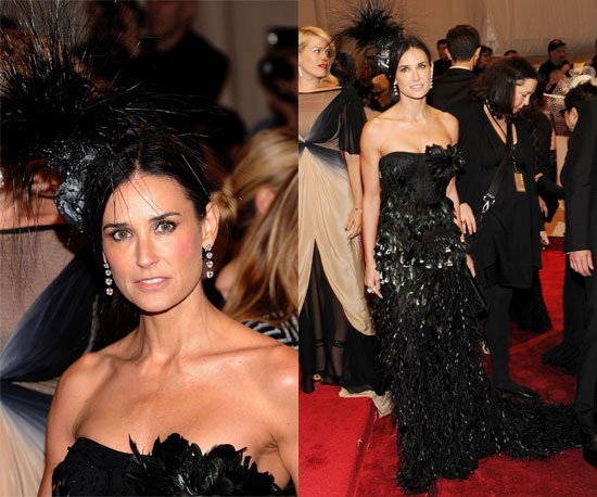 Fashion Report Demi Moore in a black Prabal Gurung