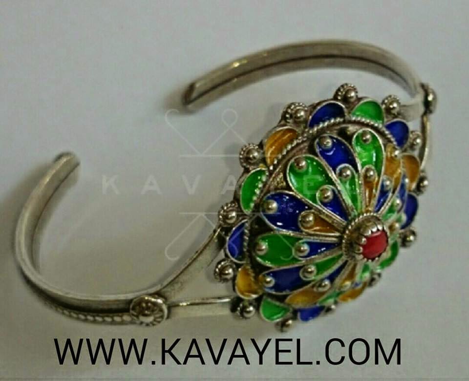 Vente bijoux kabyles (Paris, Ath Yenni, Kabylie, AlgÃ©rie)