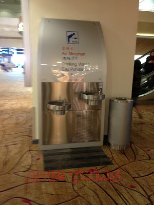 tempat air minum gratis bandara changi
