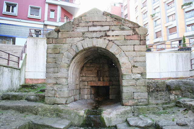 Fuente de Foncalada en Oviedo