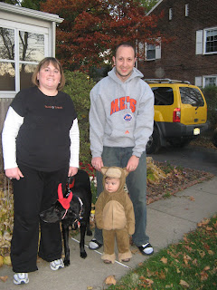 family picture - daddy holds my ears do I don't run away