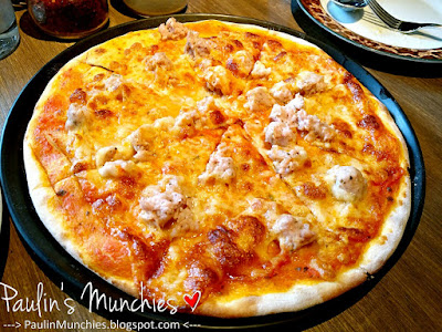 Paulin's Muchies - Modesto at Vivo City - Pizza