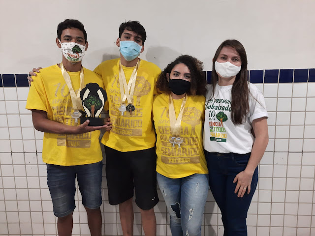 Alunos da Escola Sebastião Gurgel realizam projeto "Meios de entretenimento dos usuários das redes sociais e impactos a saúde mental durante a pandemia"