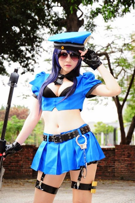 [Cosplay] Police woman