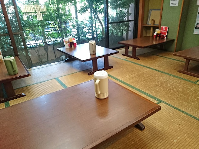 我部祖河食堂 泡瀬店の店内の写真