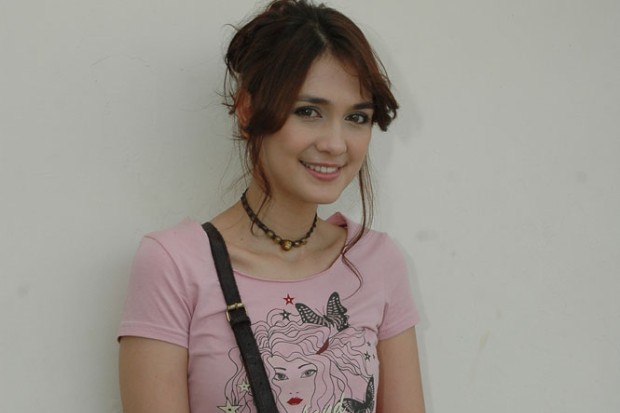 Luna Maya - Picture Colection