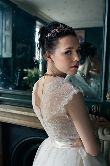 'CHANTILLY' vintage wedding dress design. A pretty and classic 1950s style in Italian silk organdie and lace.