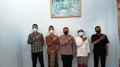 Sowan Sesepuh, Kabidhumas Polda Banten kunjungi Pimpinan Ponpes Riyadhul Alwiyah