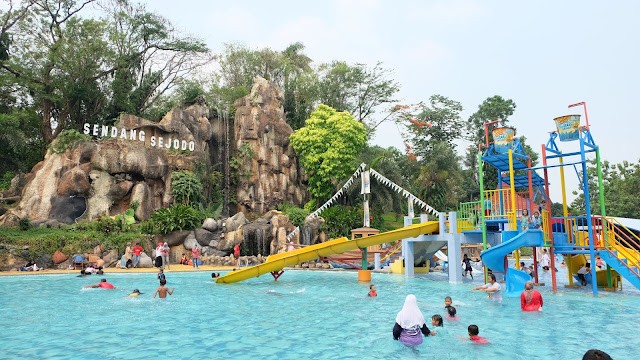 SS WATERPARK TMII Waterpark Jakarta Murah