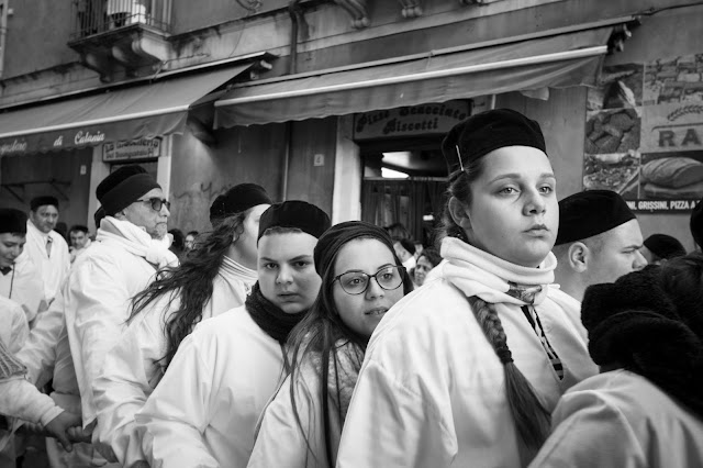 Festa di Sant'Agata a Catania-Giro esterno-Processione dei fedeli devoti