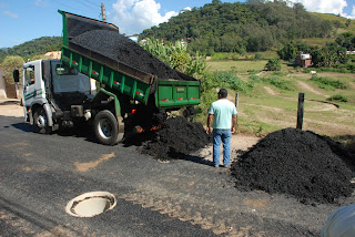 Asfaltamento na Rua Diógenes Pedro da Costa, em Vargem Grande