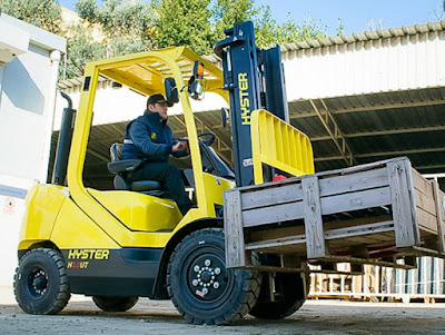 Xe nâng Diesel 2.5 tấn Hyster H2.5UT