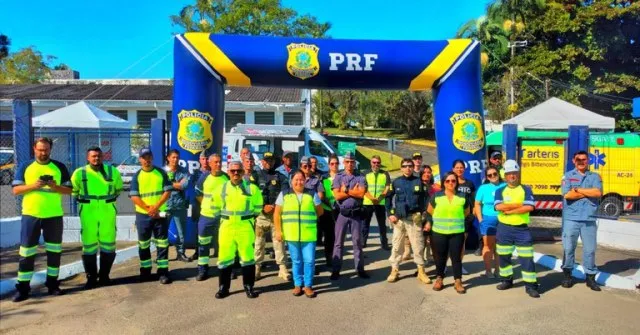 PRF, Cobom, PM, DETRAN e ARB realizam ação juntos salvamos vidas em Registro-SP
