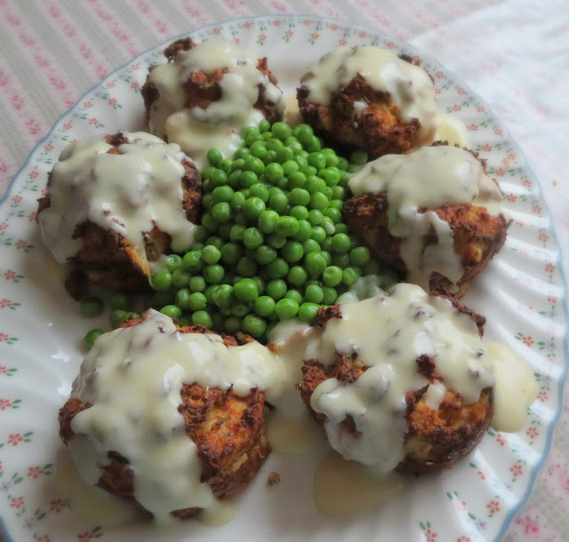 Lemon Sauced Salmon Patties