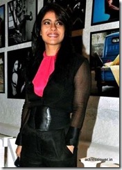 Kajol Devgn Mukherjee (1)