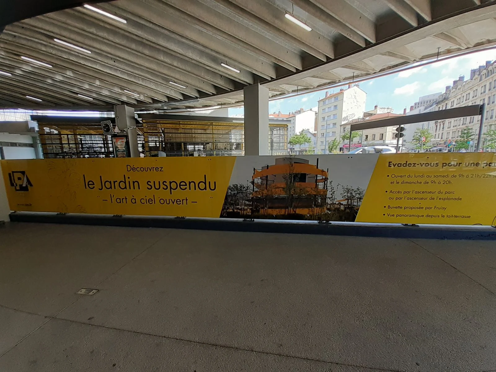 parking toit terrasse lyon halles part dieu