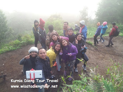 foto seflie di bukit sikunir dieng