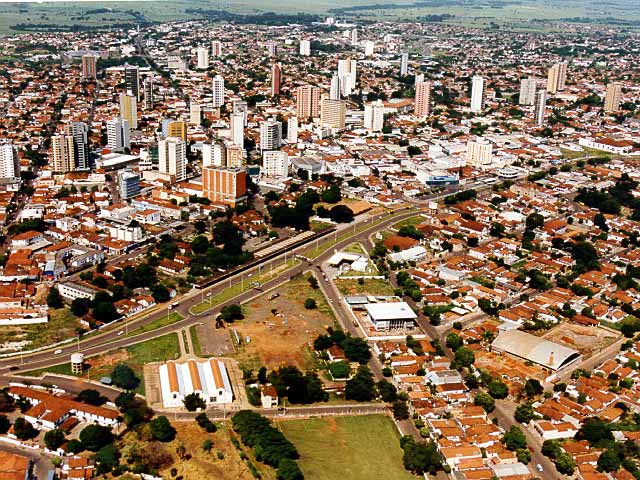 Araçatuba, uma moça de 102 anos