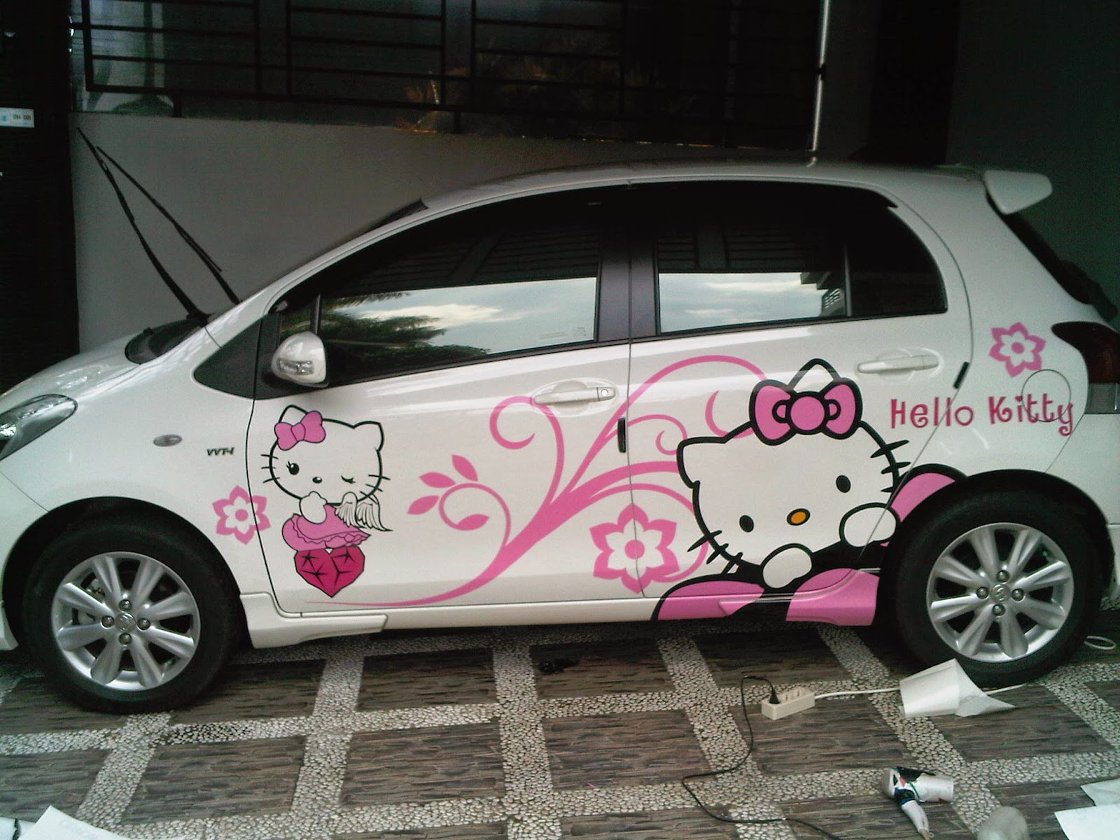 Kumpulan Modifikasi Mobil Brio Hello Kitty Terbaru Rekanotomotif