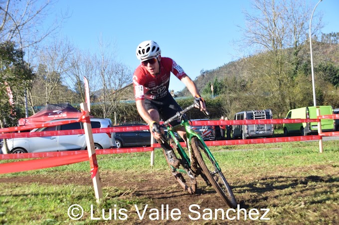 Las fotos del Ciclocross de Los Corrales - Campeonato de Cantabria de Ciclocross 2023 - Fotos Luis Valle