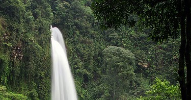 Nadhenna Yuniar: keindahan wisata di Curug Cipendok