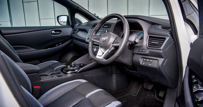 Nissan Leaf 2 front cabin