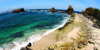 Pesona Pantai Papuma Jember 2017