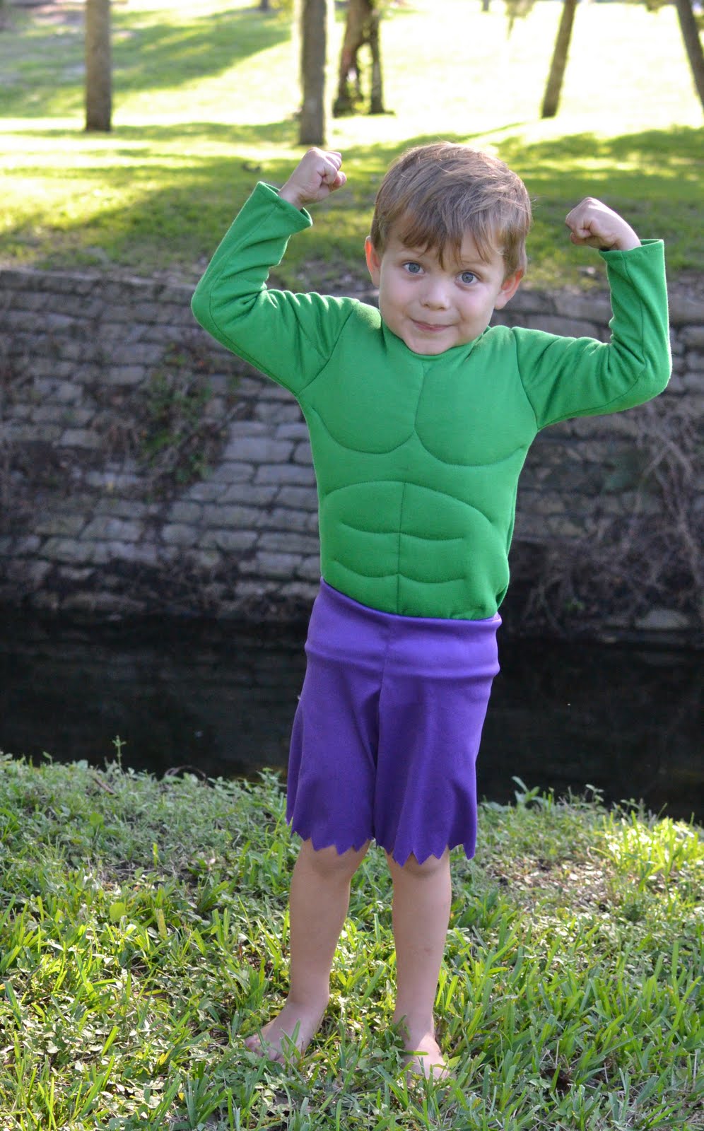 Blue Susan Makes: DIY Hulk Costume - How to Sew Muscles