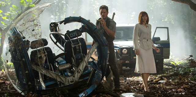 Spielberg e elenco falam sobre Jurassic World – O Mundo dos Dinossauros em promocional inédito