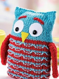 http://www.letsknit.co.uk/free-knitting-patterns/knitted-owl-toy