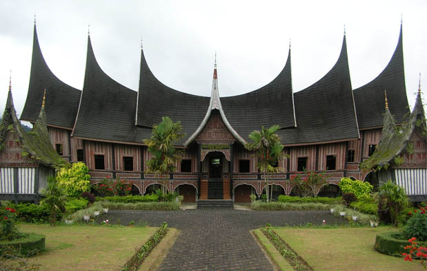 Rumah Adat Sumatera Barat (Rumah Gadang), Gambar, dan 