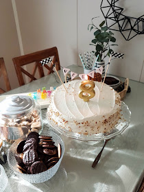 kakku mustavalko teema kastehelmi syntymäpäivä juhla party