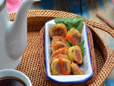  kali ini kami akan membuat resep menarik menggenai cemilan yang cukup enak Resep Rolade Tahu Sosis Bumbu Kumplit