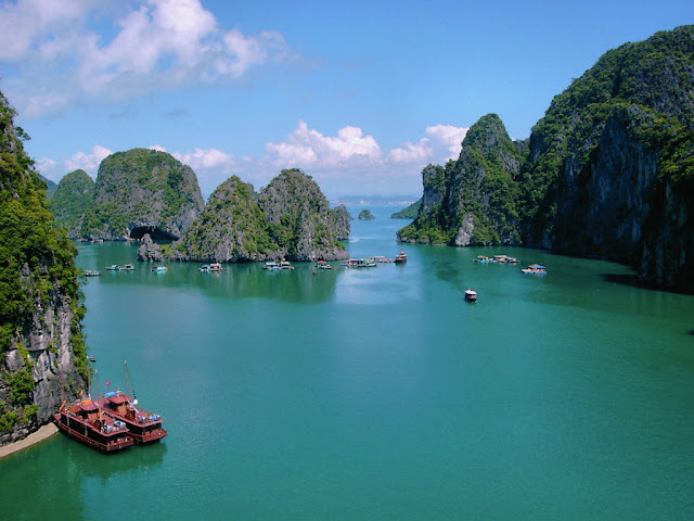 Ha Long Bay of Viet Nam