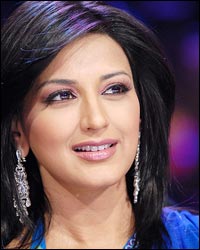 Sonali Bendre HD Wallpapers Free Download