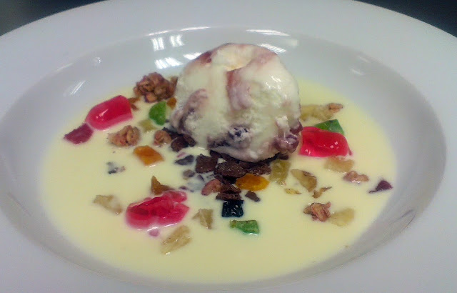 sopa de chocolate blanco, frutos secos, gelatina Alocados en la cocina