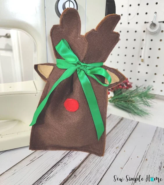 diy reindeer treat bags