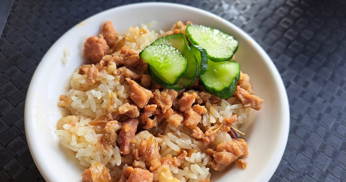 [食記] 東區/ 甲八碗：米糕、油飯、肉羹與柴魚湯 