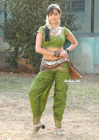 Actress, Anita, item, song, in, Kalavar, King