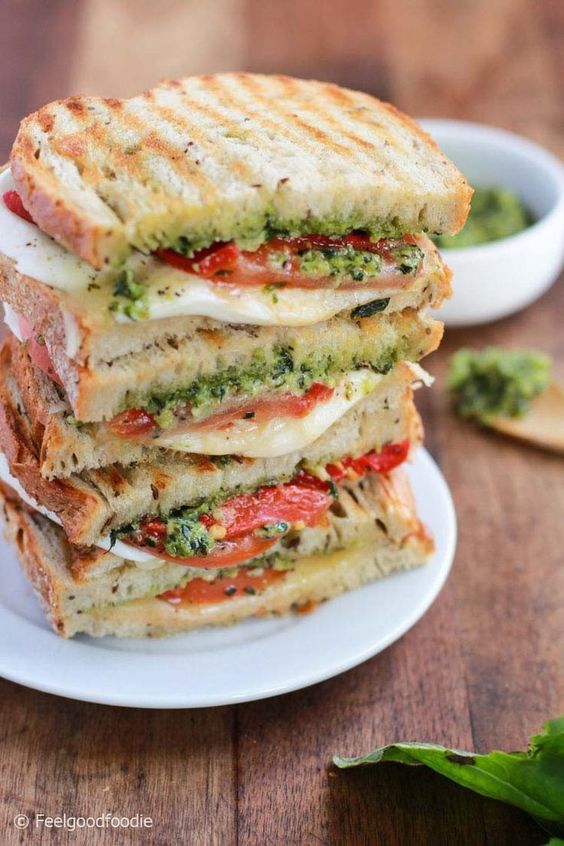 Homemade Grilled Mozzarella Sandwich with Walnut Pesto and Tomato that's easy to assemble and bursting with flavor - lunch never looked so good! | Pesto Sandwich | Mozzarella Sandwich | Italian Sandwich | #mozzarella #sandwich #pesto #cheese #feelgoodfood