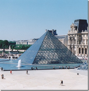 louvre glass pyramid