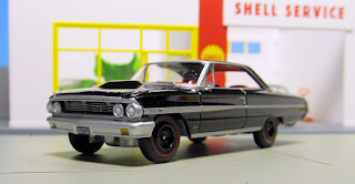 Auto World "Vintage Muscle"  64 Ford Galaxie 500 XL