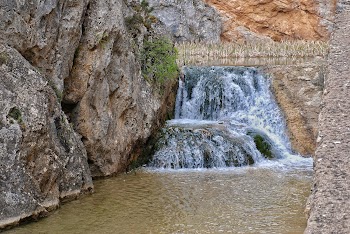 Presa de los Ahogados de Calomarde