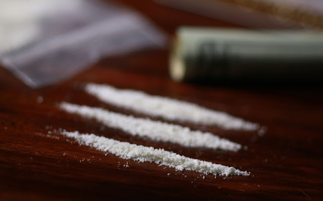 LATINOAMÉRICA: Detenidos 2 sujetos que pretendían trasladar más 8 kilos de cocaína de Perú a Europa.