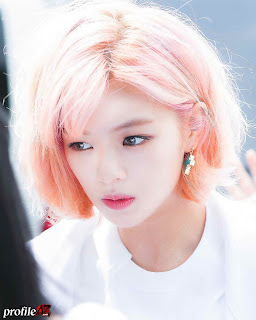 Photos of Twice Jeongyeon with short hairstyle