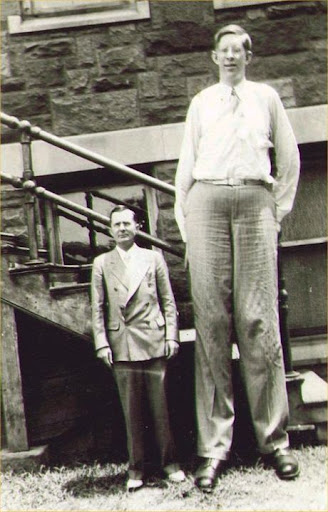 Robert Wadlow - Tallest man in history