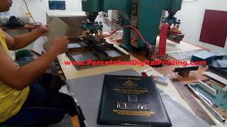 Jasa Percetakan Map ijazah Custom Murah Harga Nego Desain Gartis Ongkir