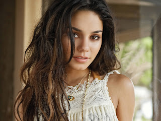 Vanessa Hudgens Hot