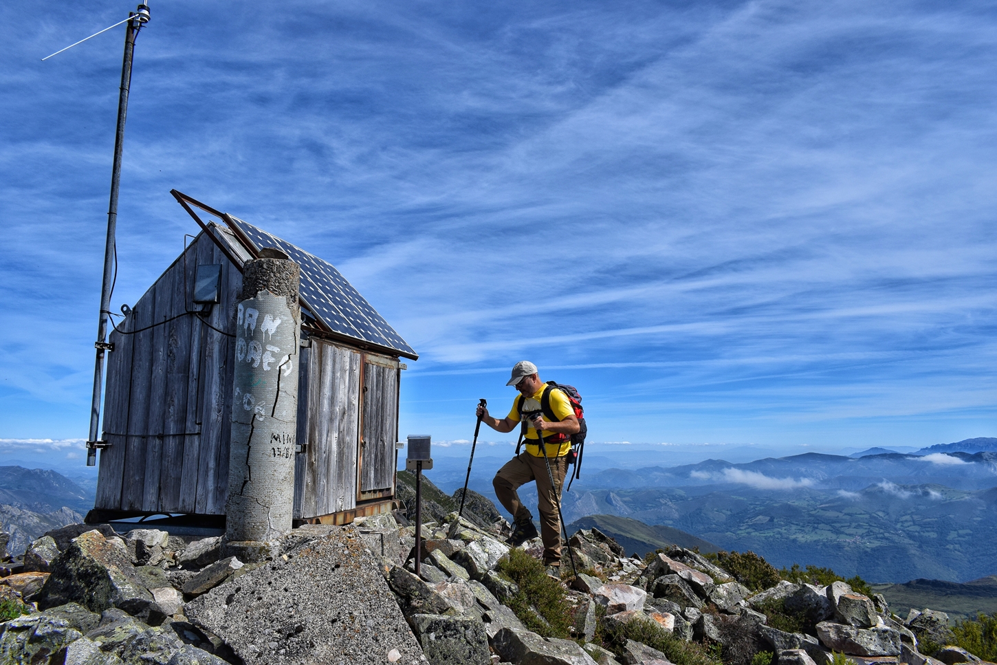 haciendo cumbre en el pico horru